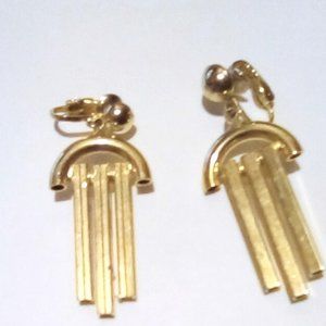 Gold Tone Vintage Clip On Earring